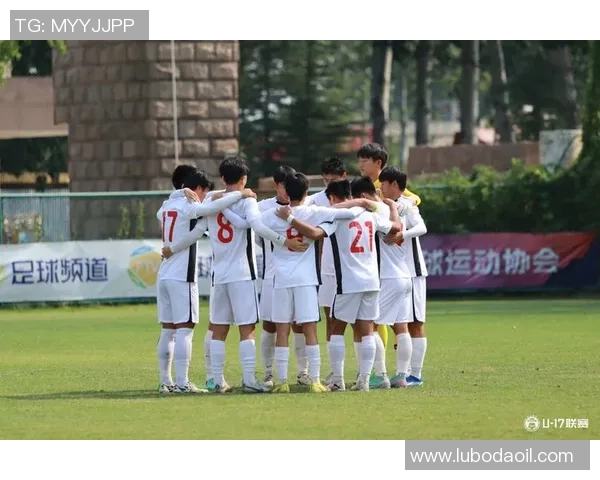 上海足球队在邀请赛中的强劲表现与未来发展潜力分析 上海足球队在邀请赛中的强劲表现与未来发展潜力分析